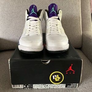 Retro Air Jordan grape 5